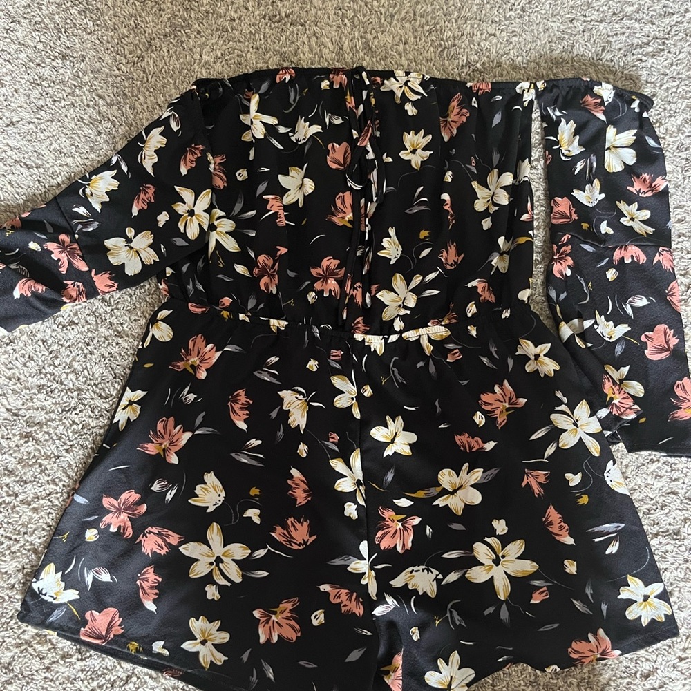 Shein floral shoulder less romper ❤️